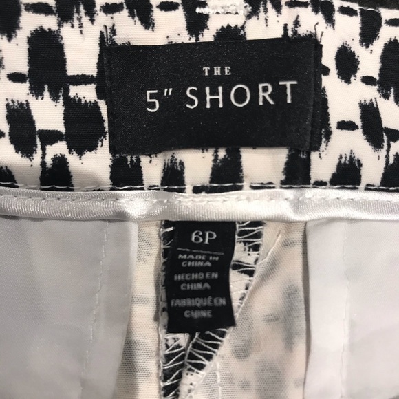 White House Black Market shorts - Picture 3 of 4